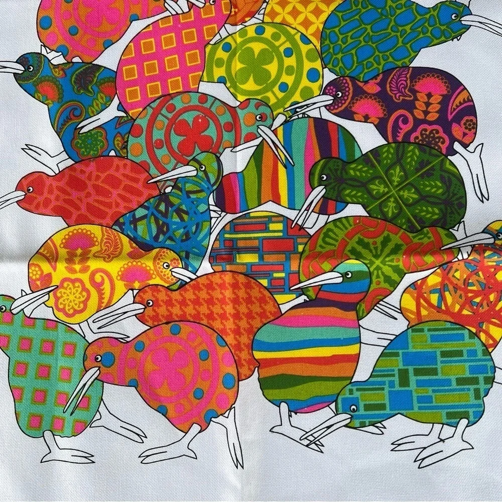 New Zealand Kiwi Bird Cotton Tea Towel Bright Colorful Fun NWOT 19x32